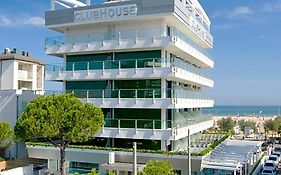 Club House Hotel